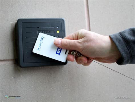 rfid system for access control and person tracking|rfid badges for employees.